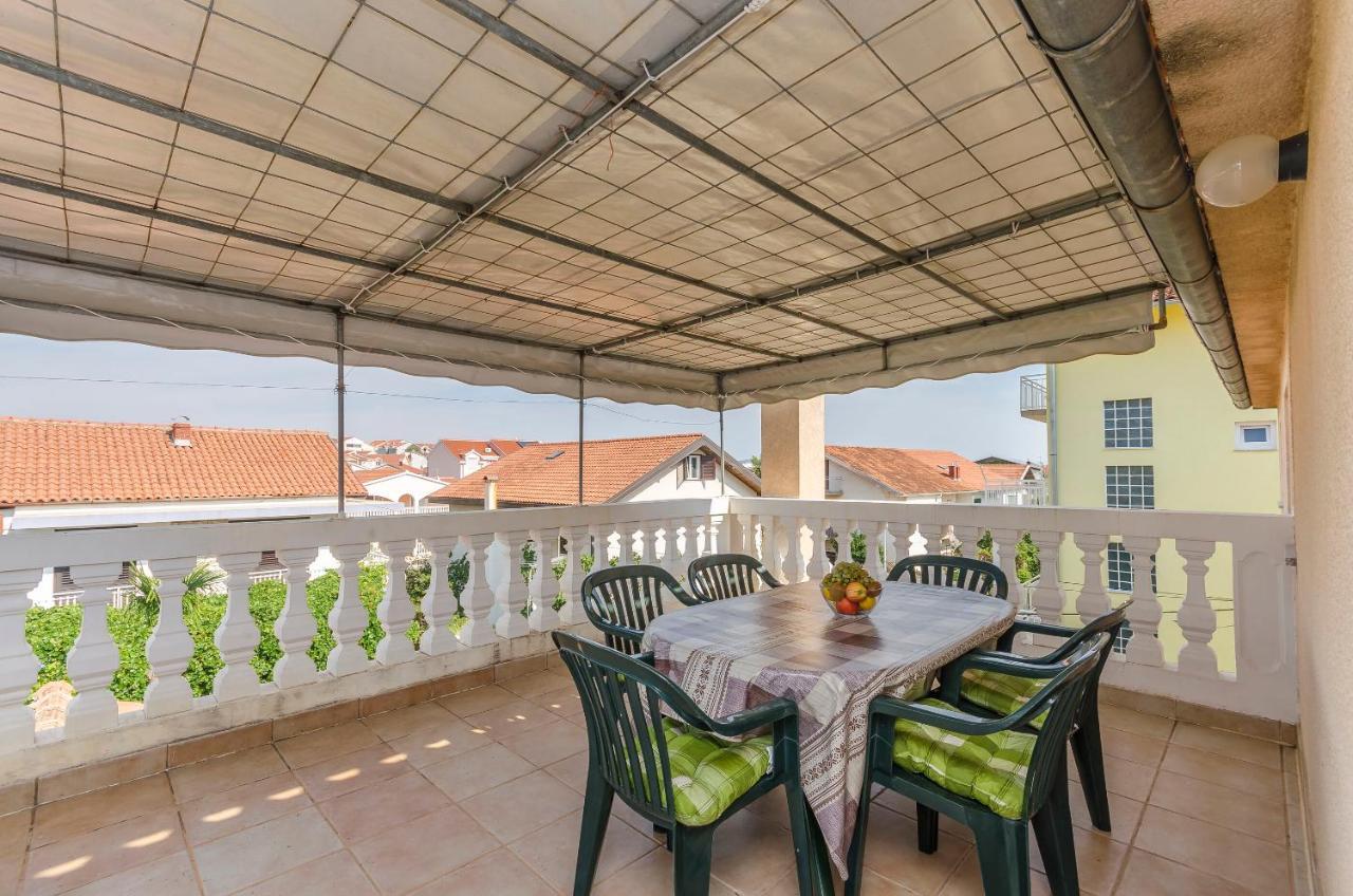 Apartments Mira I Водице Экстерьер фото