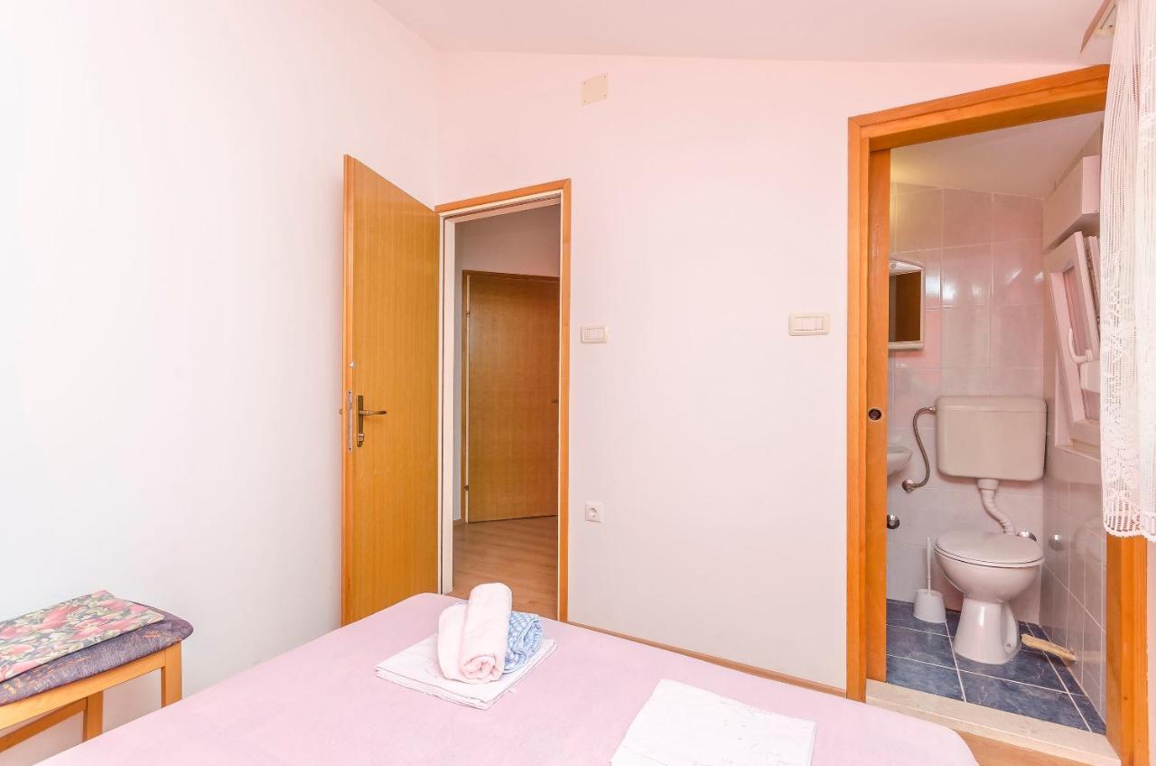 Apartments Mira I Водице Экстерьер фото