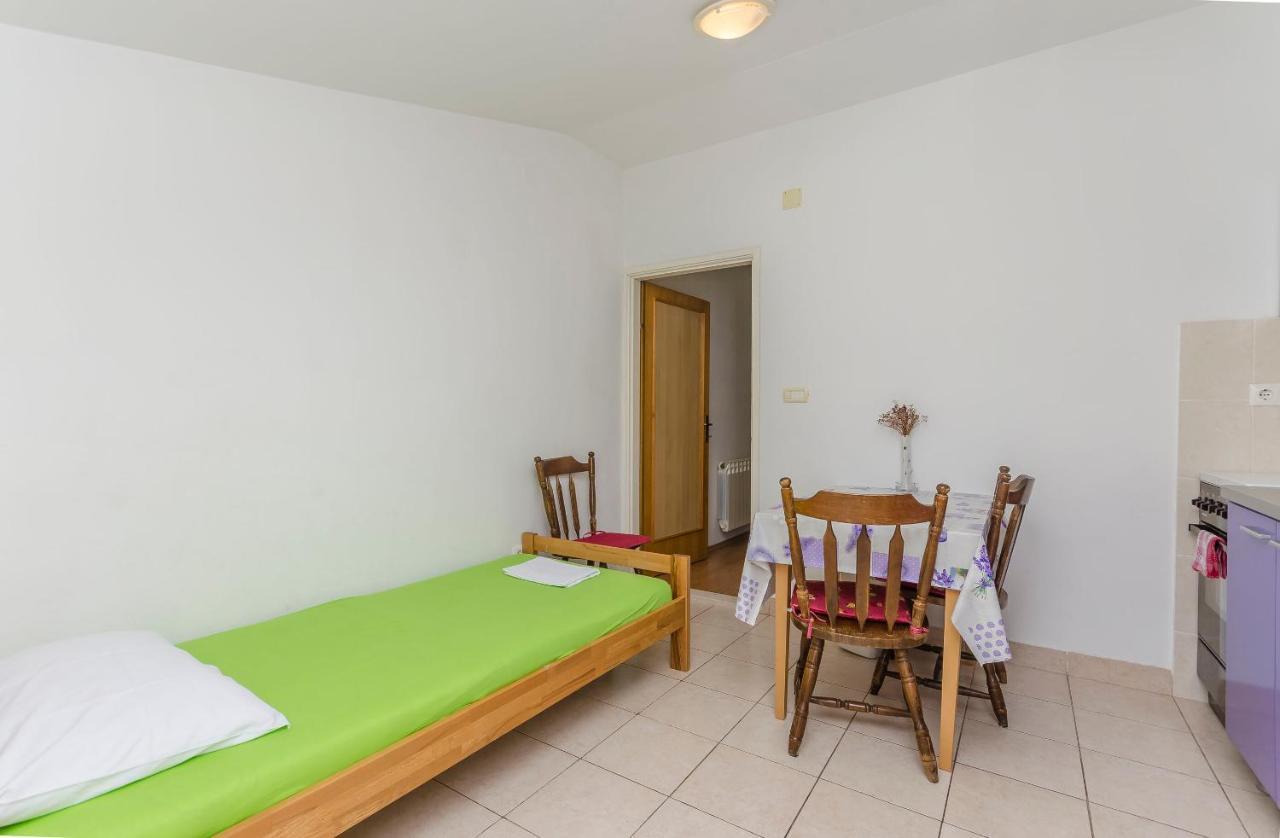 Apartments Mira I Водице Экстерьер фото